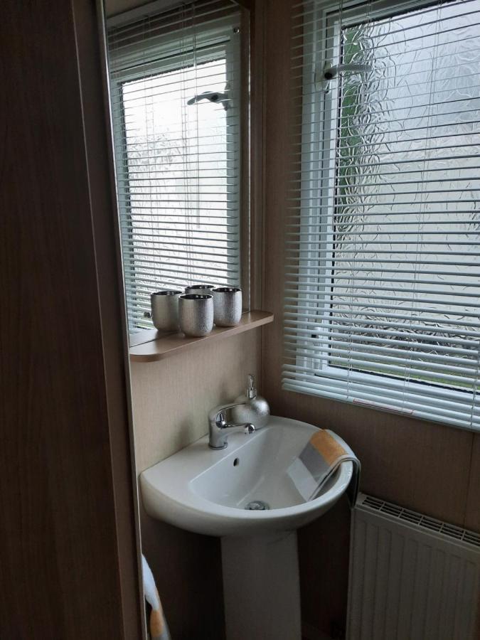 Haggerston Castle 3 Bedroom Deluxe Holiday Home Cheswick  Exterior photo