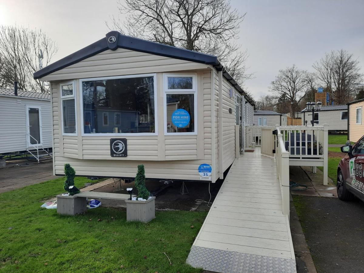 Haggerston Castle 3 Bedroom Deluxe Holiday Home Cheswick  Exterior photo