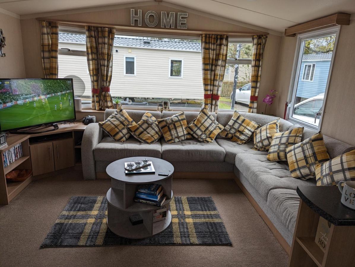 Haggerston Castle 3 Bedroom Deluxe Holiday Home Cheswick  Exterior photo