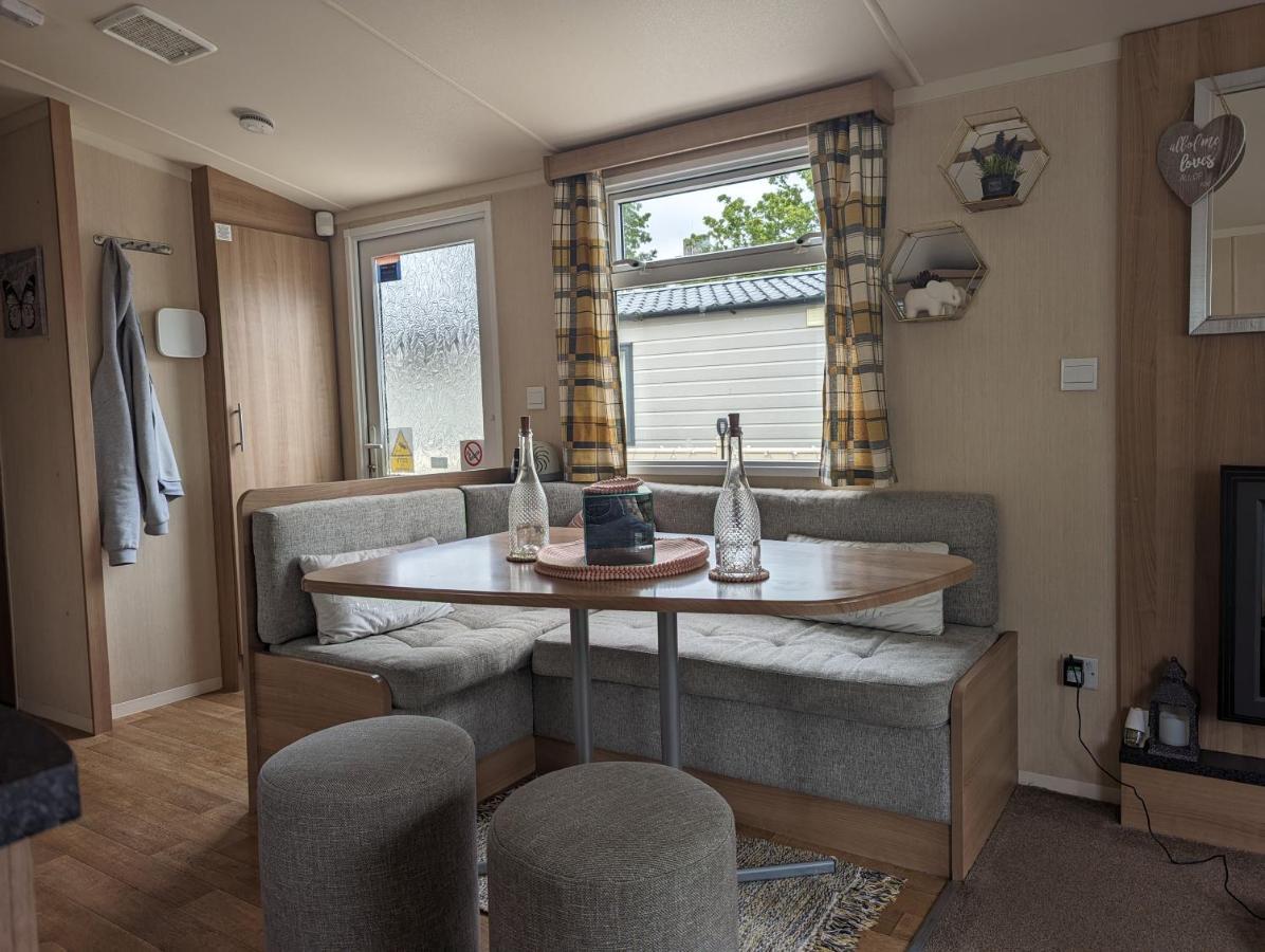 Haggerston Castle 3 Bedroom Deluxe Holiday Home Cheswick  Exterior photo